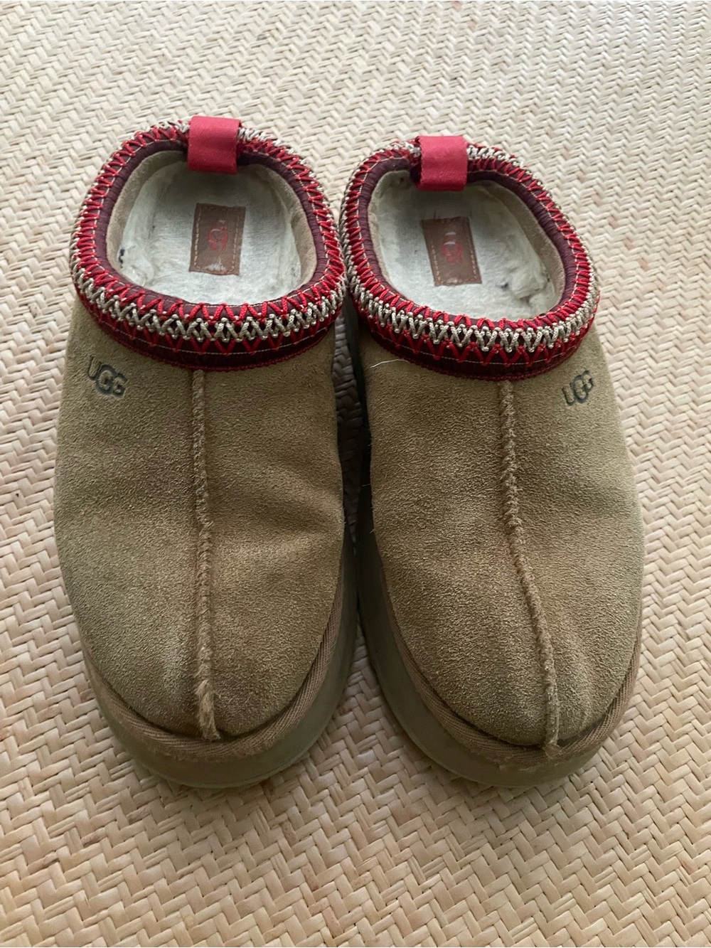 UGG Womens Tazz Tan Suede Slip-On Slippers with Red Trim